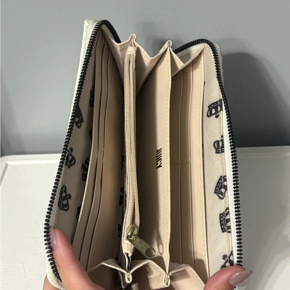 Juicy Couture White Multicolor Logo Wristlet - Picture 3 of 5